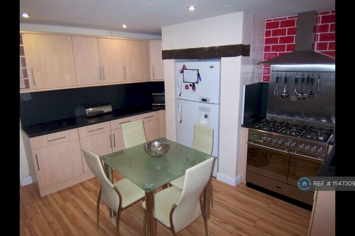 1 Bedroom Terraced House To Rent In High Street, Barnsley, S71