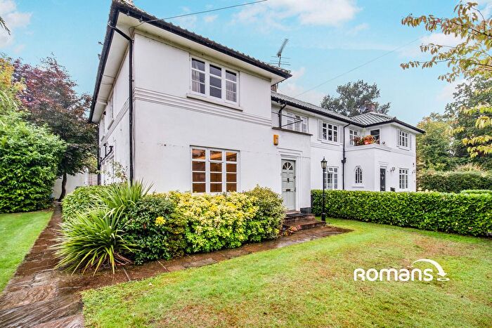 2 Bedroom Flat To Rent In Broomfield Court, Broomfield Park, Ascot, SL5