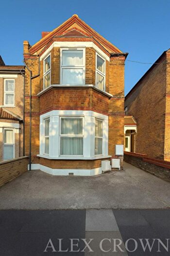 2 Bedroom Flat To Rent In Griffin Road, Plumstead, SE18