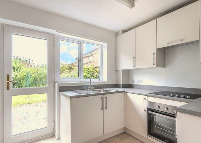 3 Bedroom Detached House To Rent In Lyneham Road, Bicester, OX26