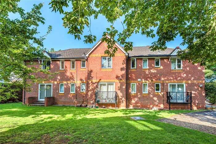 2 Bedroom Flat To Rent In Barton Road, Headington, Oxford, OX3