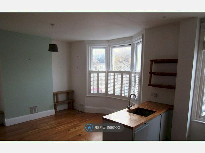 3 Bedroom Maisonette To Rent In Shaftesbury Road, Brighton, BN1