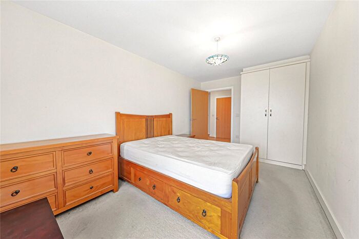 3 Bedroom Flat To Rent In Theodor Court, Nobel Close, NW9