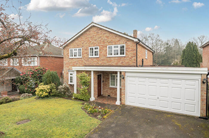 4 Bedroom Detached House For Sale In Oakfield Lane, Keston, Kent, BR2