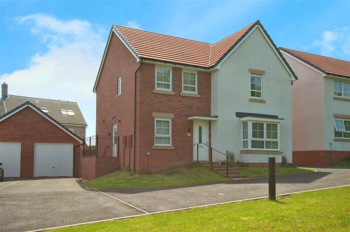 4 Bedroom House To Rent In Midsummer Road, Pontrhydyrun, Cwmbran, NP44