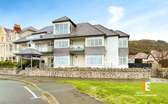 2 Bedroom Apartment For Sale In Admiral House, West Parade, Llandudno, LL30