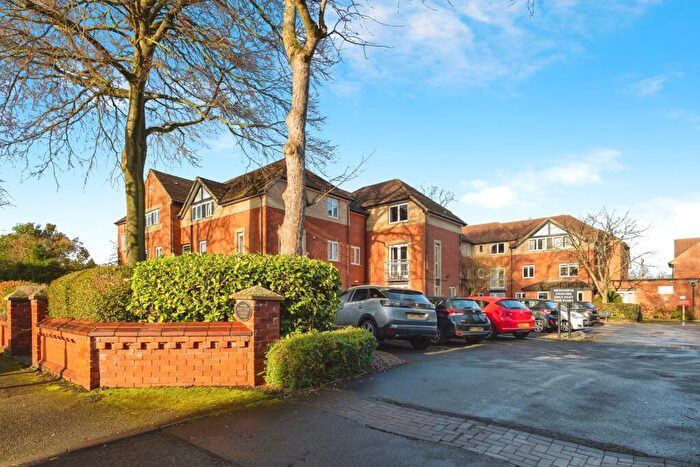 1 Bedroom Flat For Sale In Clothorn Road, Didsbury, Manchester, Greater Manchester, M20