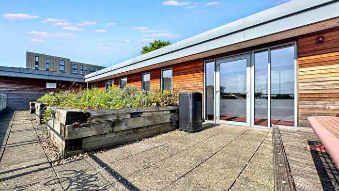 2 Bedroom Apartment To Rent In Crown And Anchor House, Sweetman Place, Bristol, BS2