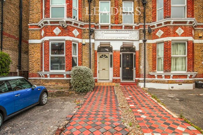 1 Bedroom Flat To Rent In Manor Road, Beckenham, BR3