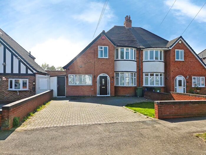 3 Bedroom Semi-Detached House For Sale In Hazelhurst Road, Castle Bromwich, Birmingham, B36