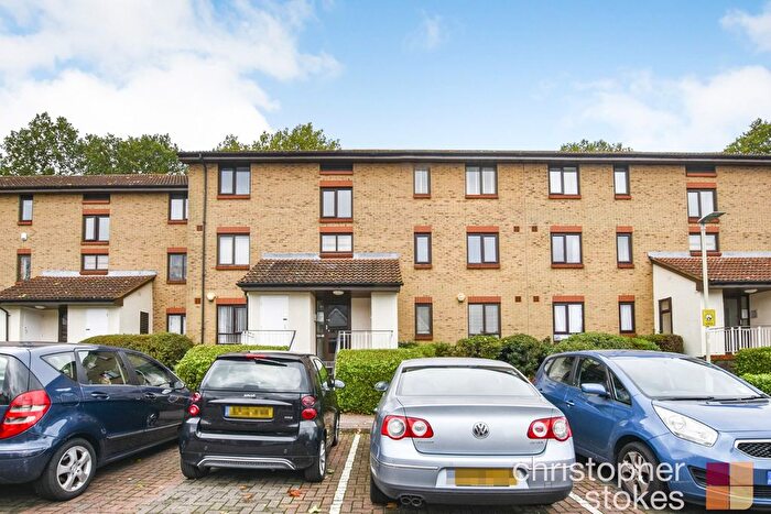 1 Bedroom Flat To Rent In Guinevere Gardens, Waltham Cross, Hertfordshire, EN8