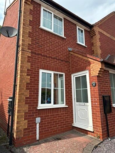 2 Bedroom Semi Detached House To Rent In Knowesley Close, Bromsgrove, B60