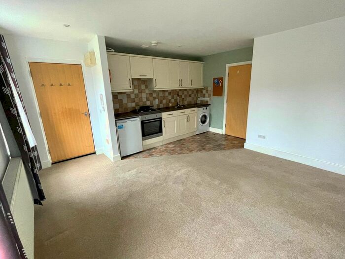 2 Bedroom Flat To Rent In Old Station Mews, Malmesbury, SN16