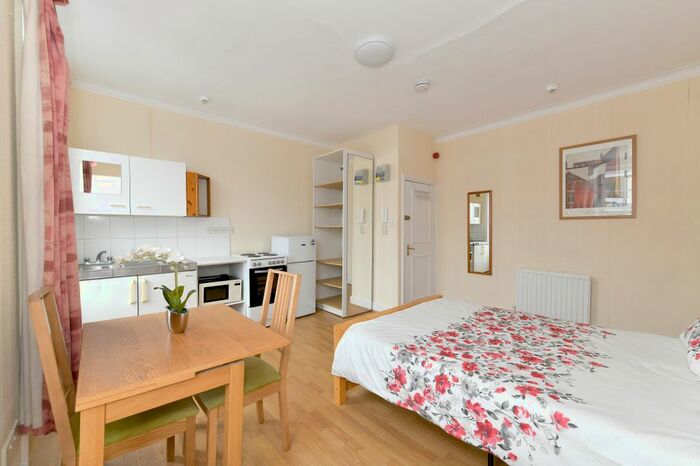 Studio To Rent In Oakley Street, Chelsea, SW3