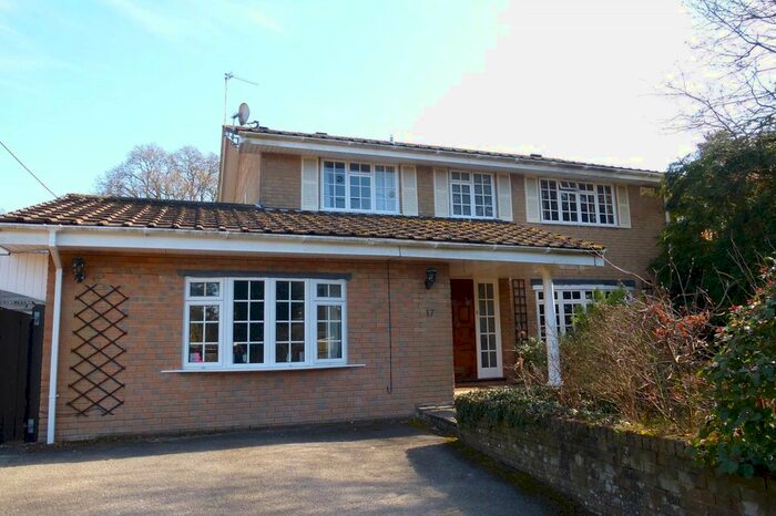 5 Bedroom Detached House To Rent In Windsor Close, St. Ives, Ringwood BH24