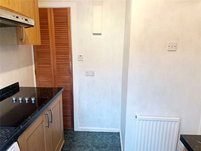 2 Bedroom Semi-Detached House For Sale In Prior Street, Glodwick, Oldham, OL8