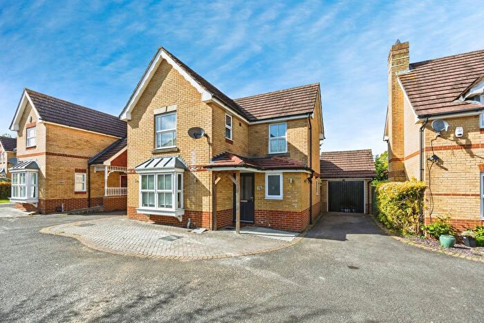 3 Bedroom Detached House For Sale In Siskin Close, Ashford, TN25