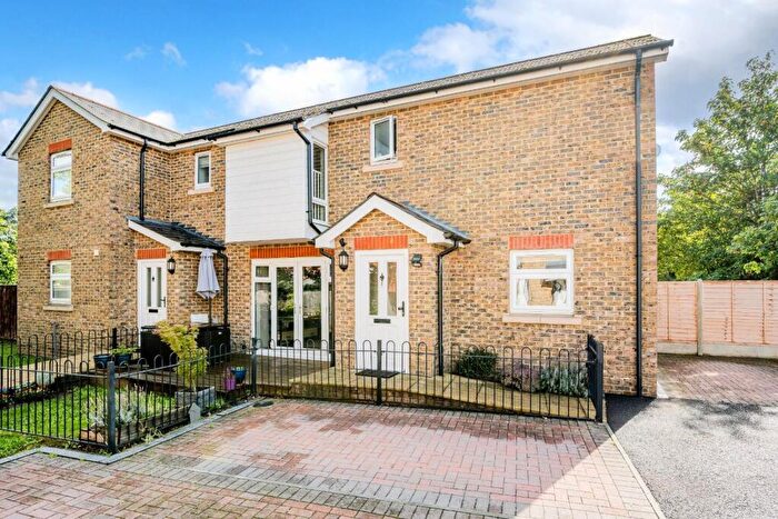 2 Bedroom Semi Detached House For Sale In Crystal Place, Worcester Park, KT4