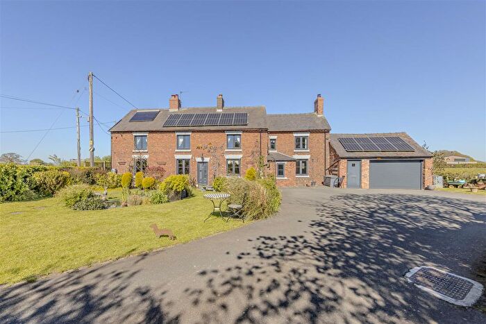 4 Bedroom Detached House For Sale In Kingsley Moor, Staffordshire, ST10