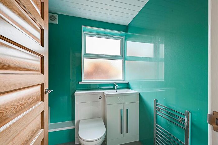 1 Bedroom Flat To Rent In , Victoria Street, CW12