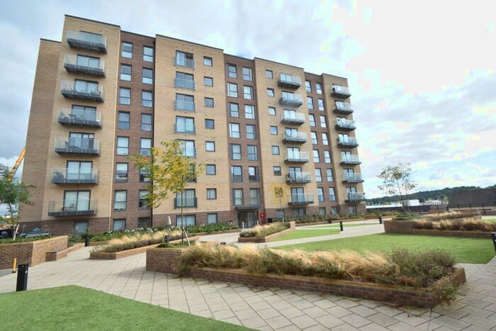 2 Bedroom Apartment To Rent In Stirling Drive, Luton, Bedfordshire, LU2