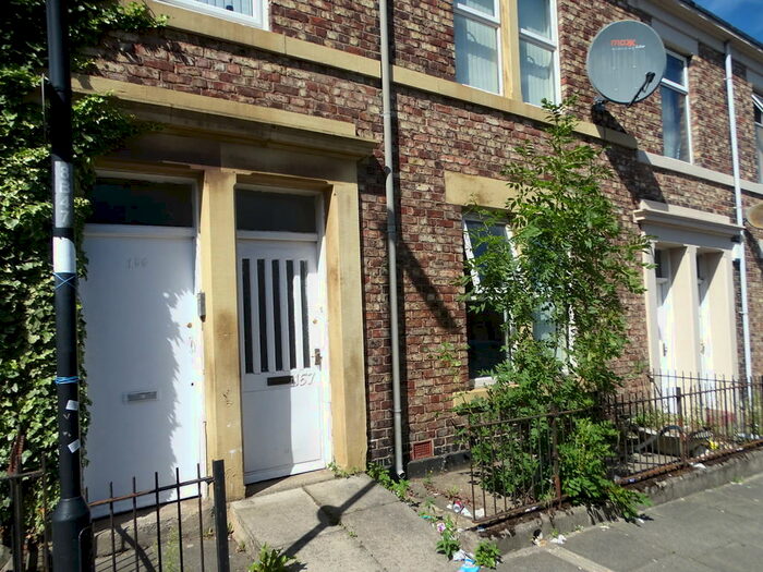 2 Bedroom Ground Flat To Rent In Beaconsfield Street, NE4