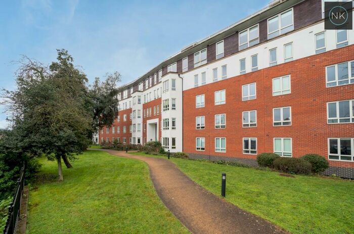 2 Bedroom Apartment To Rent In Regency Court, High Road, South Woodford, London, E18
