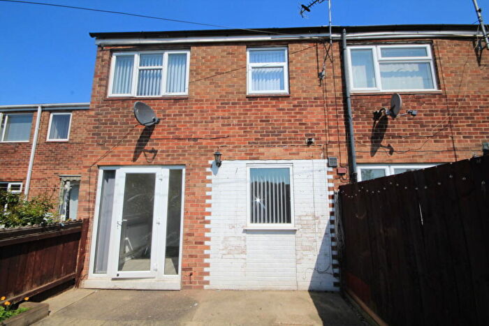 3 Bedroom Terraced House To Rent In Frampton Close, Bransholme, Hull, HU7