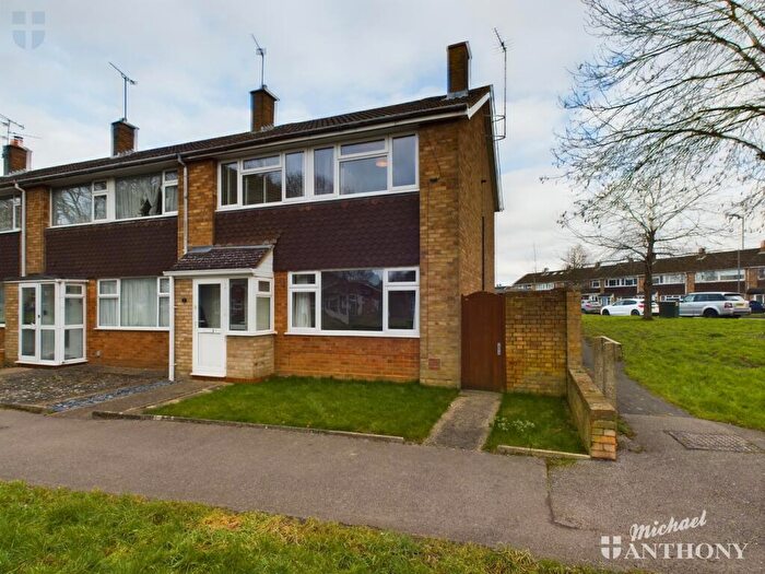 3 Bedroom End Of Terrace House For Sale In Chadwell Path, Aylesbury, Buckinghamshire, HP21