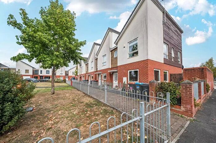 3 Bedroom End Terrace House For Sale In Beaumaris Grove, Blacon, Chester, Cheshire, CH1