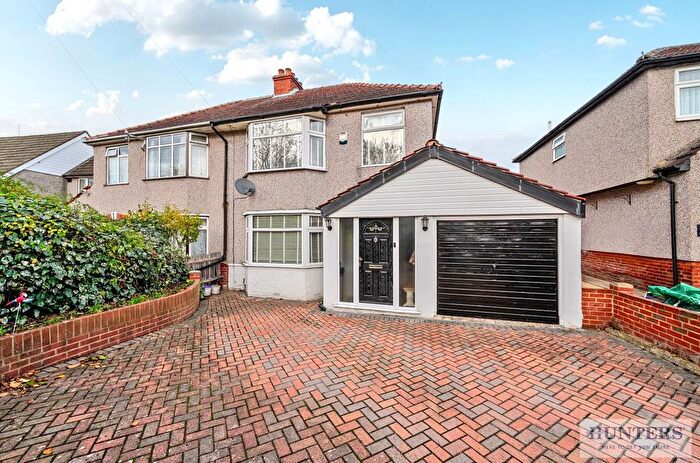 3 Bedroom Semi Detached House For Sale In Brantwood Road, Bexleyheath, DA7