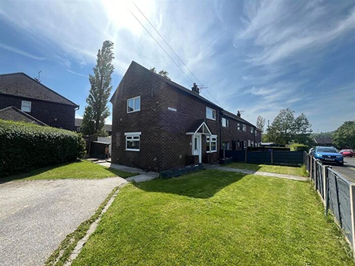 3 Bedroom End Of Terrace House For Sale In Third Avenue, Carrbrook, Stalybridge, SK15