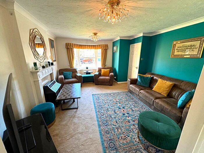 4 Bedroom Detached House For Sale In Princes Meadow, Gosforth, NE3