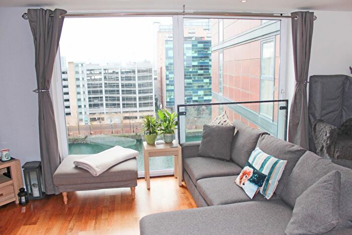 2 Bedroom Flat To Rent In The Quays, Salford, M50