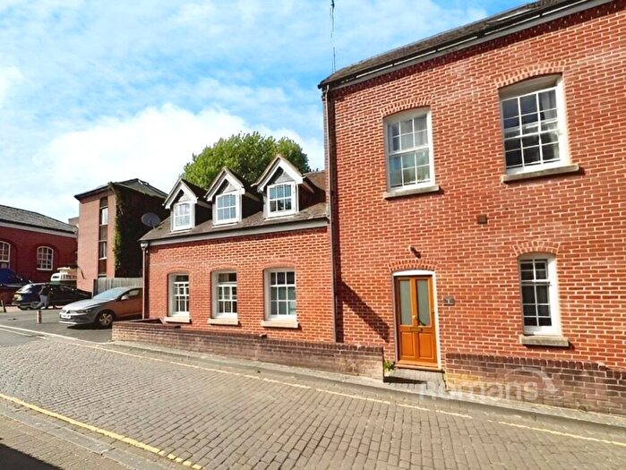 2 Bedroom Flat To Rent In Prince Of Wales House, Hyde Close, Winchester, SO23