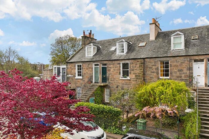 2 Bedroom Flat To Rent In Hugh Miller Place, Stockbridge, Edinburgh, EH3