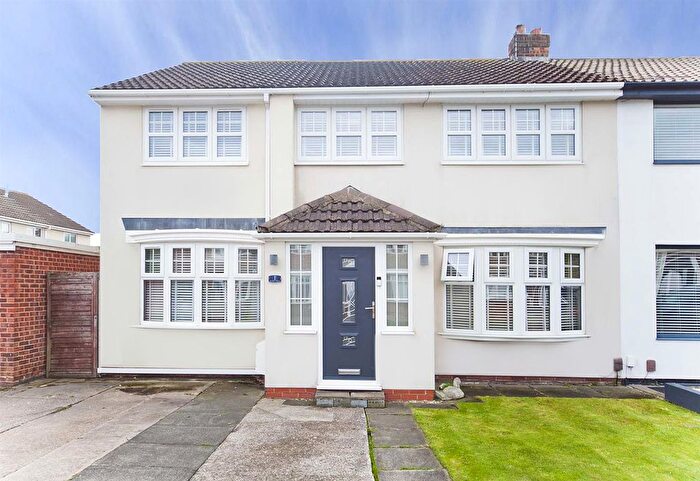 3 Bedroom Semi Detached House For Sale In Roxby Close, Hartlepool, TS25