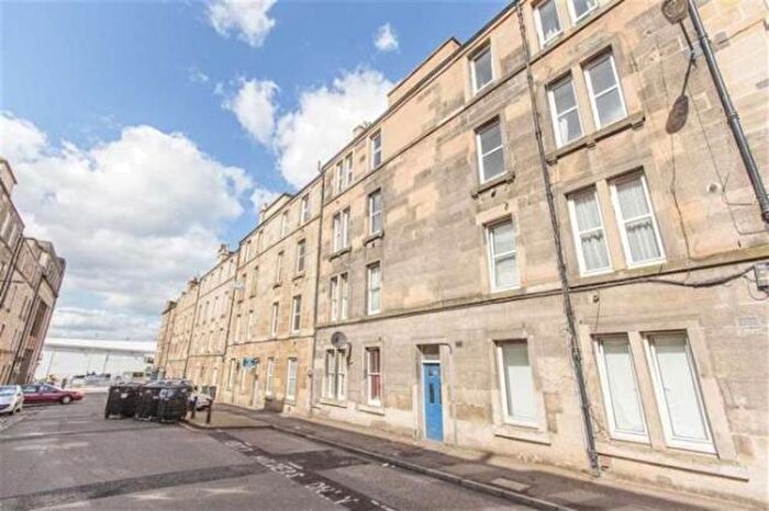 2 Bedroom Flat To Rent In , Murdoch Terrace, Edinburgh, EH11