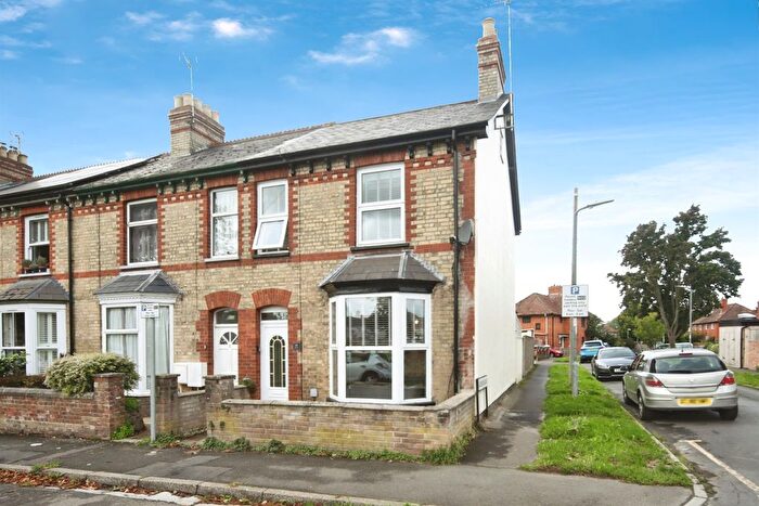 4 Bedroom Terraced House For Sale In Leslie Avenue, Taunton, TA2