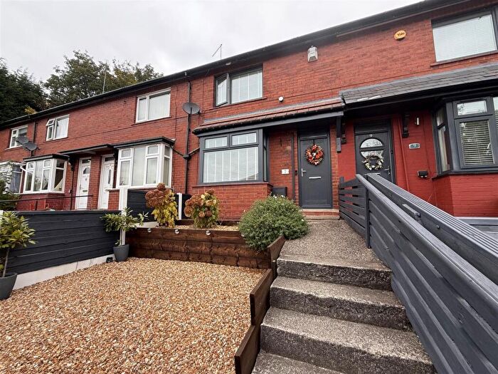 2 Bedroom Terraced House For Sale In Lancaster Avenue, Stalybridge, SK15