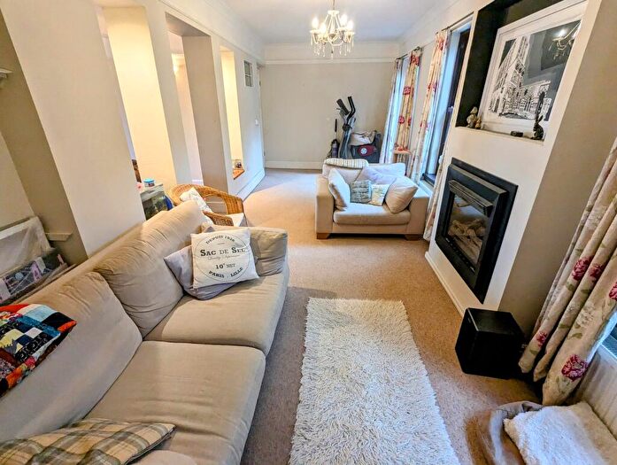 4 Bedroom Detached House For Sale In Llangunnor Road, Carmarthen, Carmarthenshire., SA31