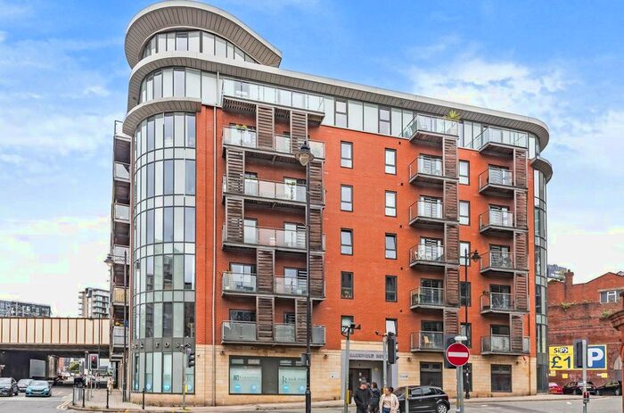 1 Bedroom Flat To Rent In Salford Approach, Salford, M3