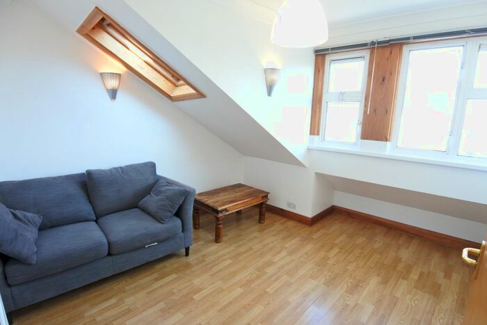 2 Bedroom Flat To Rent In Burnley Road, Dollis Hill, NW10