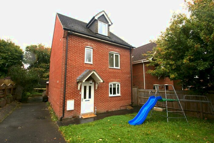 5 Bedroom Detached House To Rent In Knowle View, Whitchurch, RG28