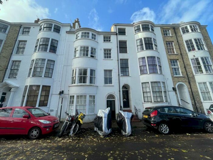 1 Bedroom Flat To Rent In Bedford Row, Worthing, West Sussex, BN11