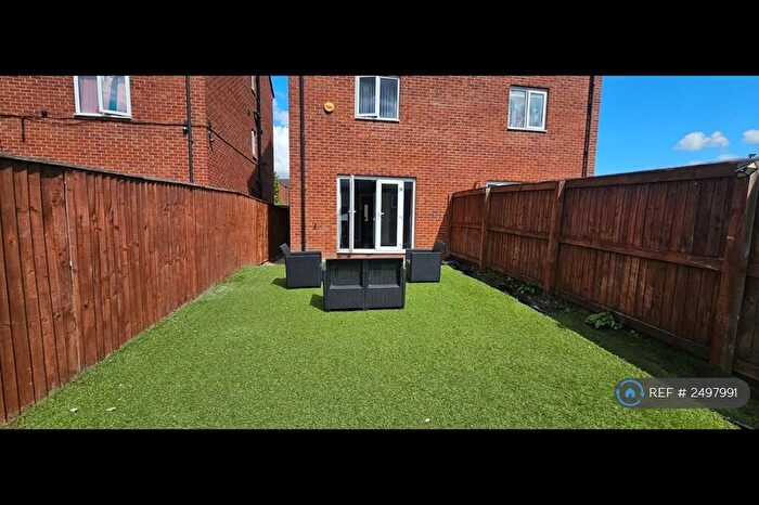 4 Bedroom Terraced House To Rent In Hexagon Close, Manchester, M9