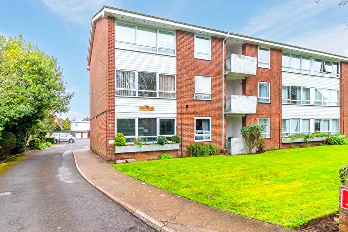 2 Bedroom Flat For Sale In St. Botolphs Road, Worthing, BN11
