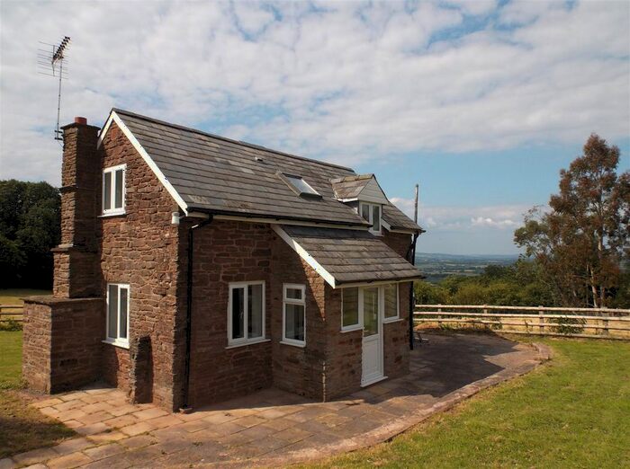 2 Bedroom Property To Rent In Inglenook, West Hope Hill, Herefordshire, HR4