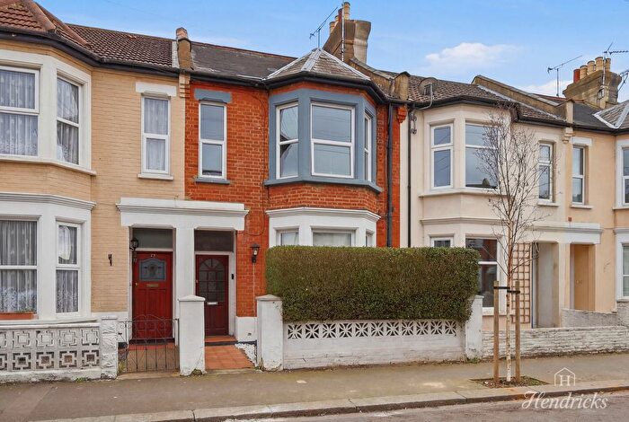 2 Bedroom Flat For Sale In Stromness Road, Southend-On-Sea, SS2