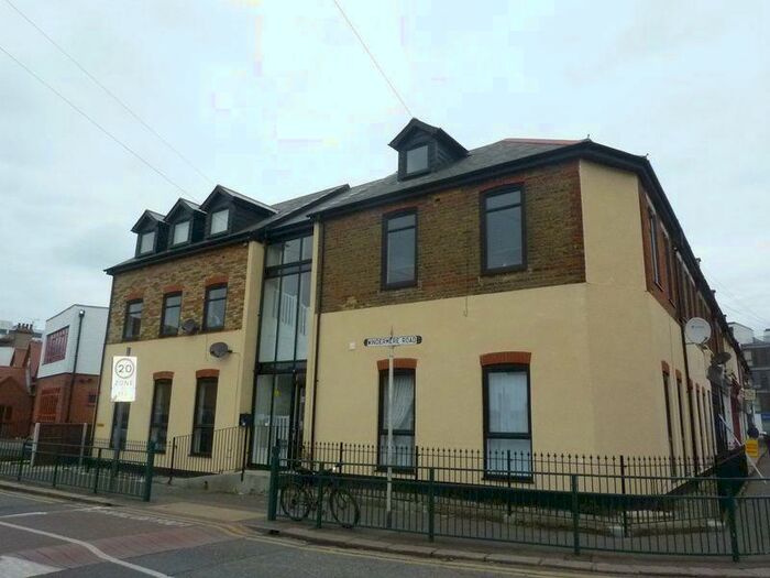 1 Bedroom Flat To Rent In Chase Road, Southend-On-Sea, SS1